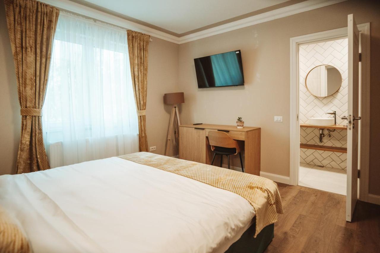 B59 Boutique Hotel Campulung Moldovenesc Exterior photo